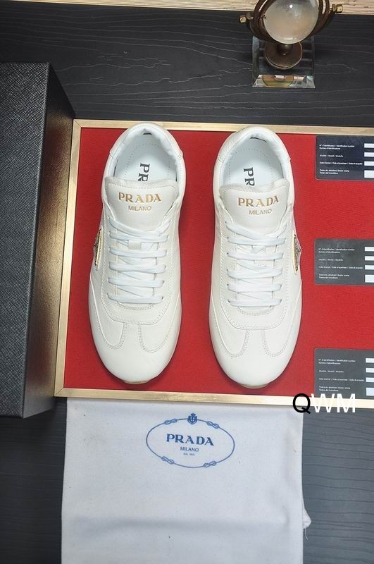 Prada Men's Shoes 824